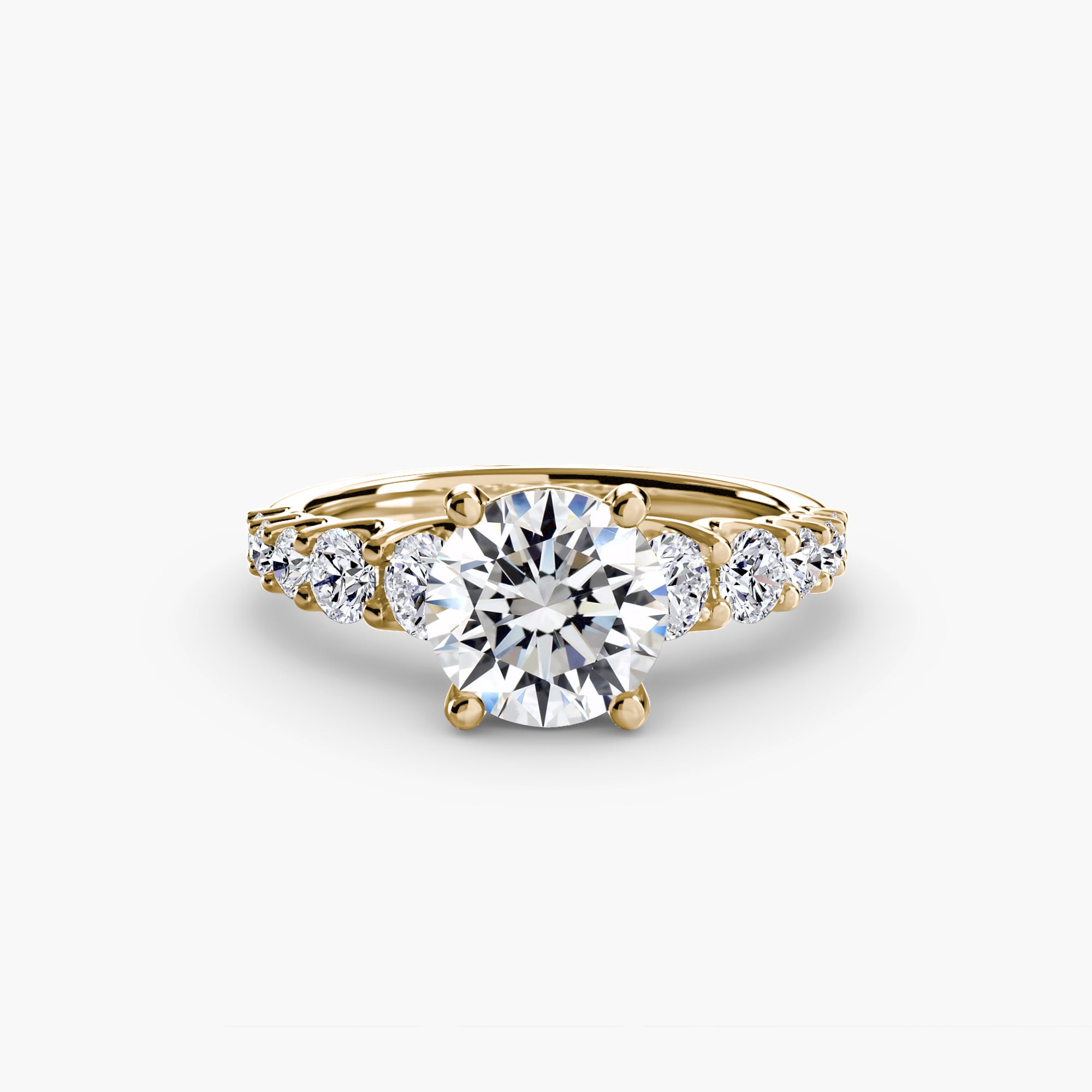 Ring mit abgestuften Akzentsteinen